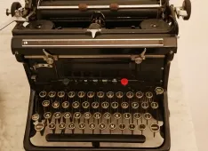 Schreibmaschine (Foto: Werner N&auml;f)